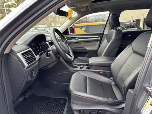 Used 2023 Volkswagen Atlas SE AWD/4WD image 15