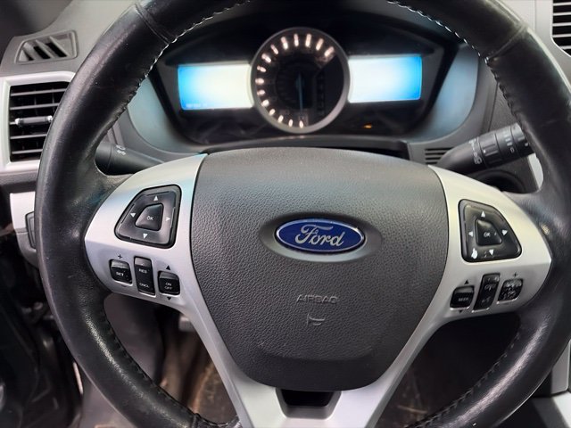 Used 2015 Ford Explorer XLT w/ Equipment Group 202A AWD/4WD image 8