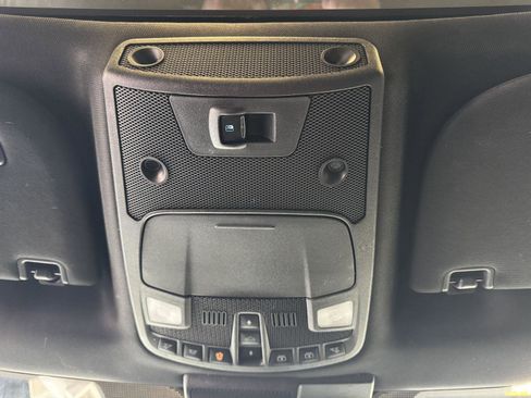 Used 2019 Ford F150 Platinum w/ Equipment Group 701A Luxury image 32