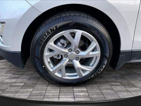 Used 2021 Chevrolet Equinox Premier FWD image 9
