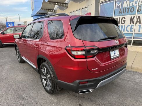 New 2025 Honda Pilot Touring image 15