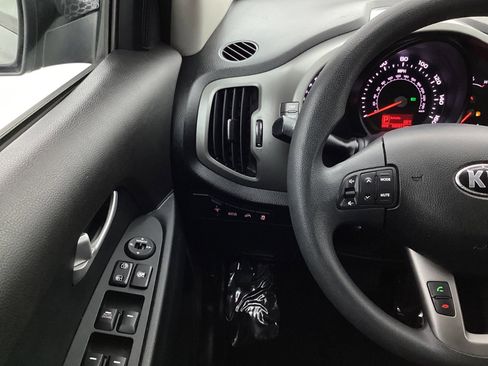 Used 2014 Kia Sportage LX image 31