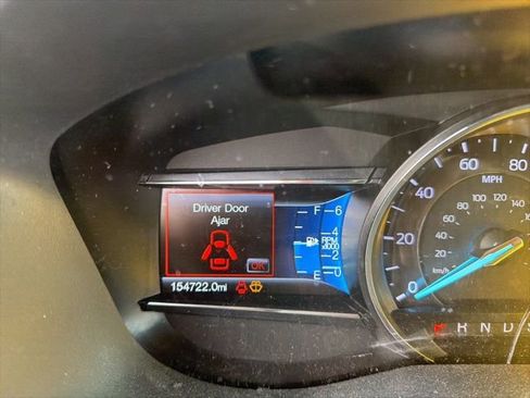 Used 2017 Ford Explorer XLT w/ Equipment Group 201A image 2