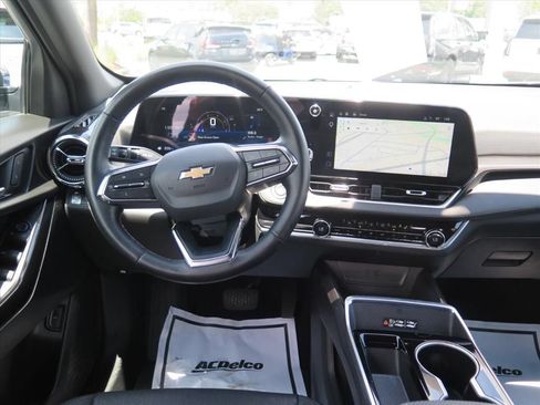 Used 2025 Chevrolet Equinox LT w/ Convenience Package II FWD image 15