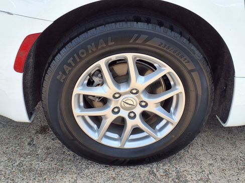 Used 2024 Chrysler Pacifica Touring-L FWD image 30