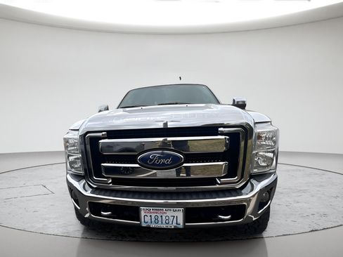 Used 2016 Ford F250 XLT w/ XLT Premium Package AWD/4WD image 7