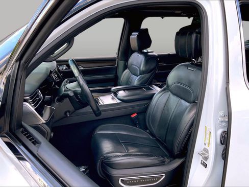 Used 2022 Jeep Grand Wagoneer Series I AWD/4WD image 8