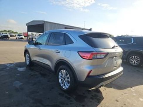 Used 2022 Ford Escape SE w/ Convenience Package AWD/4WD image 2