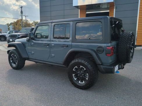 Used 2025 Jeep Wrangler Unlimited Rubicon 4xe image 6