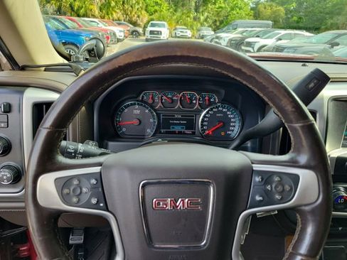 Used 2018 GMC Sierra 1500 SLT image 16