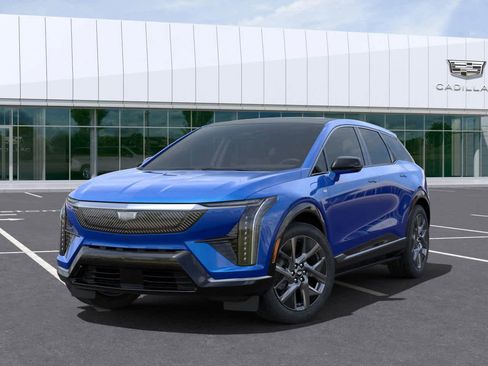 New 2025 Cadillac Optiq Luxury 2 image 20