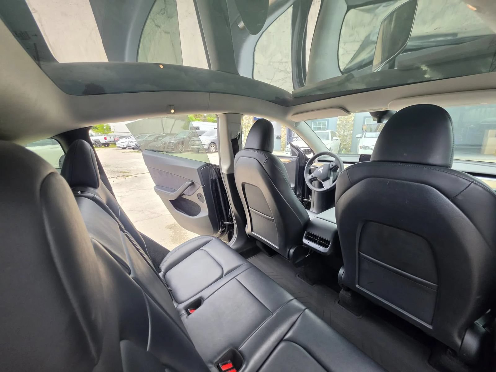 Used 2023 Tesla Model Y AWD image 12