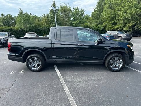 Used 2024 Honda Ridgeline TrailSport image 2