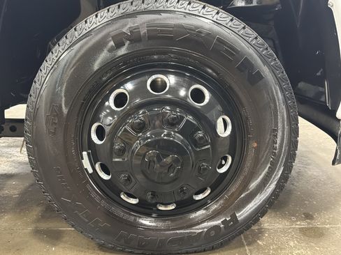 Used 2025 RAM 3500 Laramie w/ Night Edition image 29