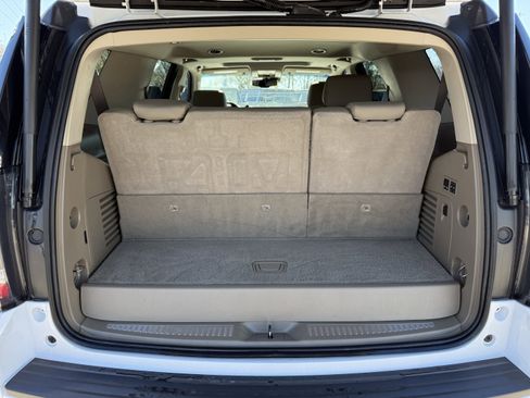 Used 2018 GMC Yukon SLT w/ HD Trailering Package image 31