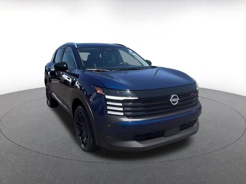 Used 2026 Nissan Kicks SR FWD image 3