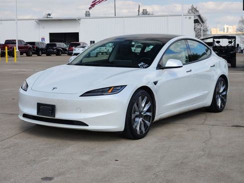 Used 2024 Tesla Model 3 Long Range image 3