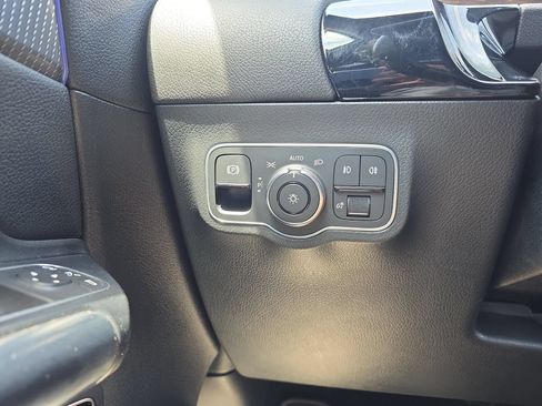 Certified 2021 Mercedes-Benz GLA 250 image 21
