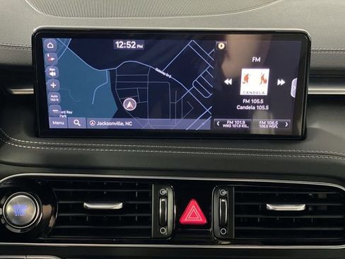 Used 2023 Genesis G70 2.0T AWD/4WD image 19