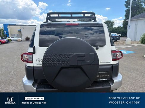 Used 2014 Toyota FJ Cruiser 4WD w/ Upgrade Package image 7