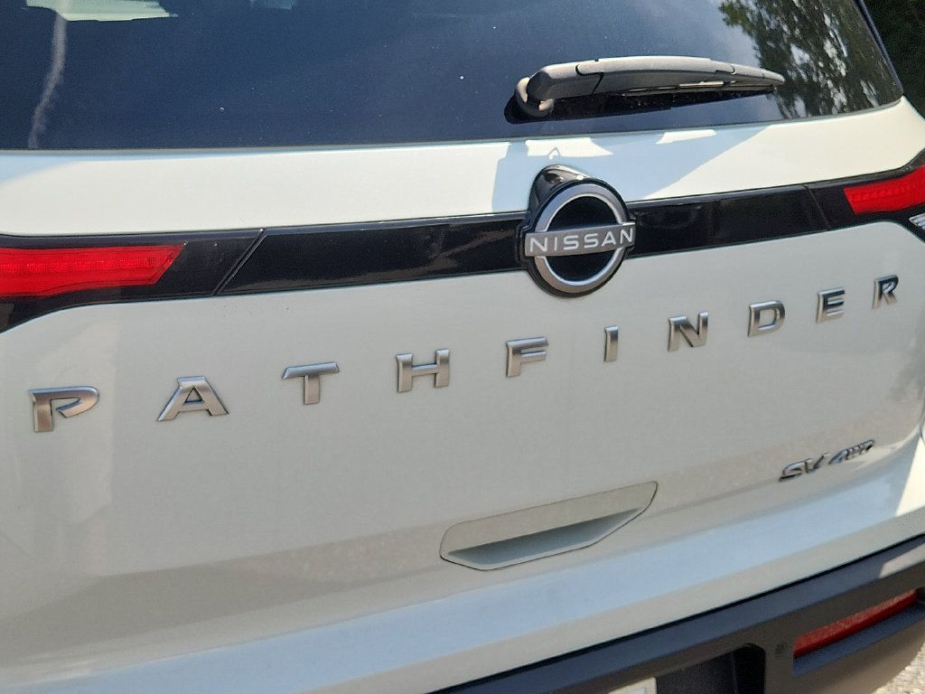 Used 2023 Nissan Pathfinder SV w/ SV Premium Package AWD/4WD image 30