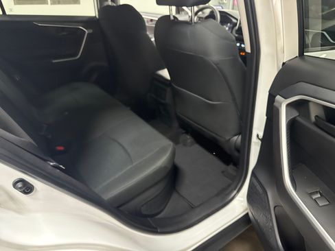 Used 2025 Toyota RAV4 LE AWD/4WD image 35