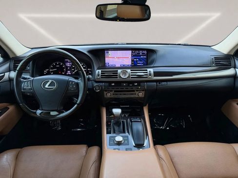 Used 2013 Lexus LS 460 w/ Comfort Pkg RWD image 13