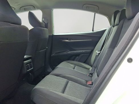 Used 2025 Toyota Camry LE FWD image 8