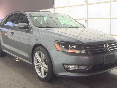 Used 2015 Volkswagen Passat 1.8T SE image 4