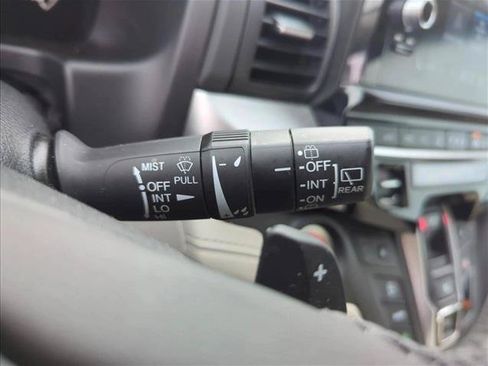 Used 2025 Honda Odyssey EX-L image 17