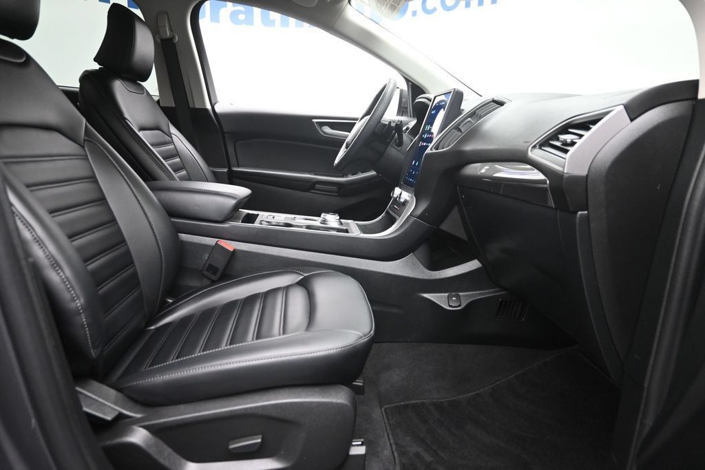 Used 2024 Ford Edge SEL w/ Convenience Package AWD/4WD image 9