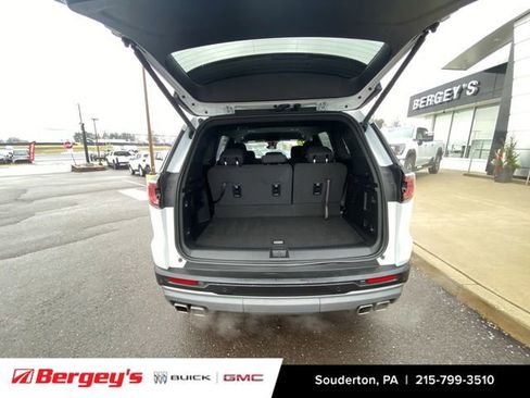 Certified 2025 GMC Acadia Elevation image 29