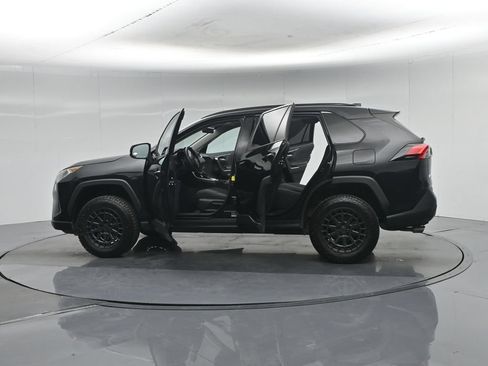 Used 2019 Toyota RAV4 XLE AWD/4WD image 35