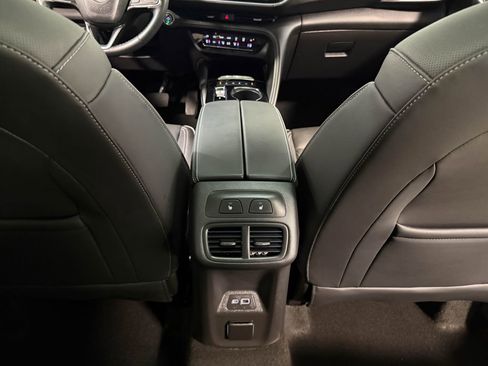 Used 2023 Buick Envision Avenir image 71