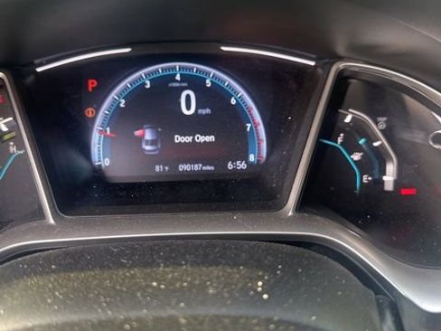 Used 2021 Honda Civic EX image 4