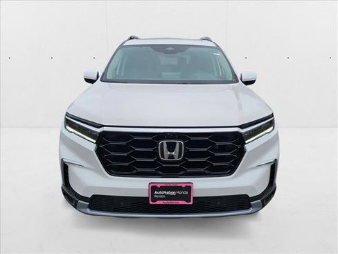 New 2025 Honda Pilot Elite image 2