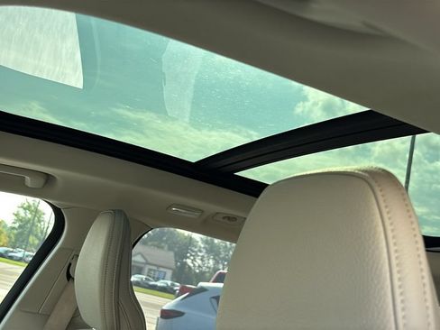 Certified 2024 Volvo XC90 B6 Plus w/ Protection Package Premier AWD/4WD image 11