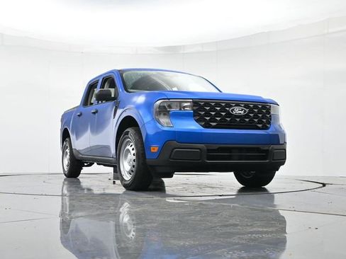 New 2025 Ford Maverick XL image 32