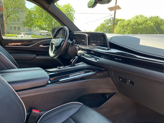 Used 2022 Cadillac Escalade Sport AWD/4WD image 22