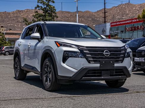 New 2026 Nissan Rogue SV FWD image 2
