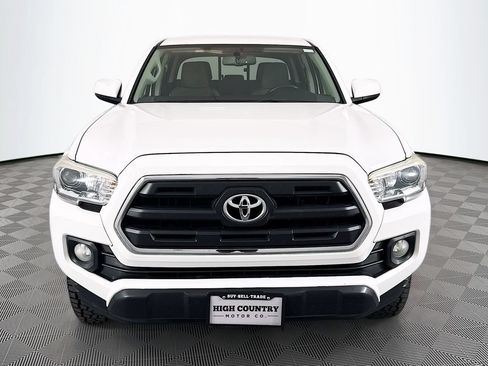 Used 2017 Toyota Tacoma SR5 w/ Tow Package RWD image 2