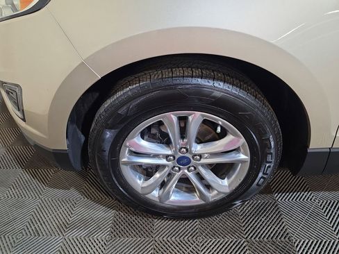 Used 2017 Ford Edge SEL w/ Equipment Group 201A FWD image 18