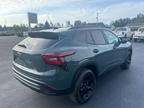 New 2026 Chevrolet Trax LT w/ Driver Confidence Package FWD image 5