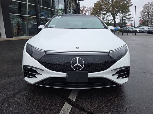 Certified 2023 Mercedes-Benz EQS 580 4MATIC Sedan image 8