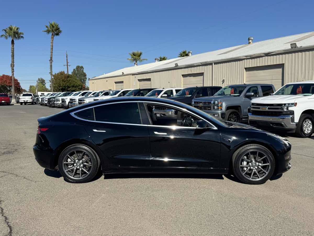 Used 2018 Tesla Model 3 Long Range RWD image 10