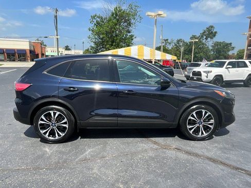 Used 2021 Ford Escape SE w/ SE Sport Appearance Package FWD image 7