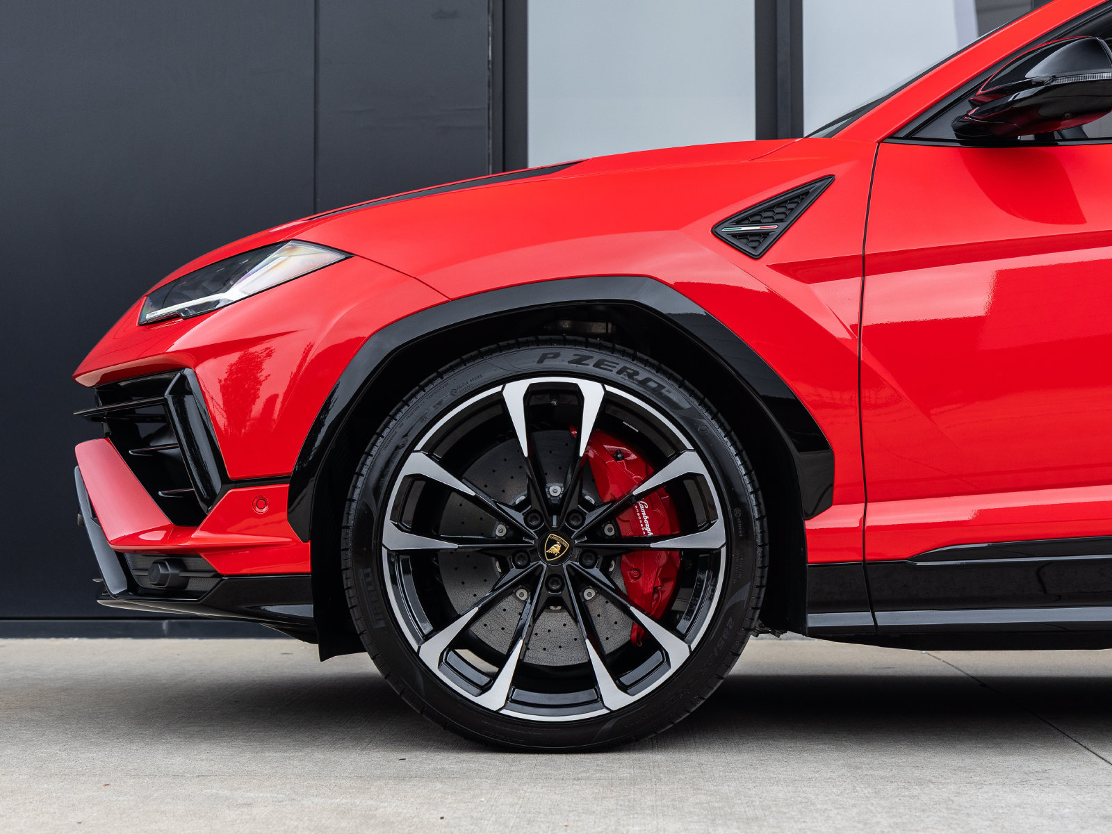 Used 2024 Lamborghini Urus S AWD/4WD image 15