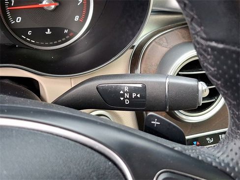 Used 2019 Mercedes-Benz GLC 300 4MATIC image 20