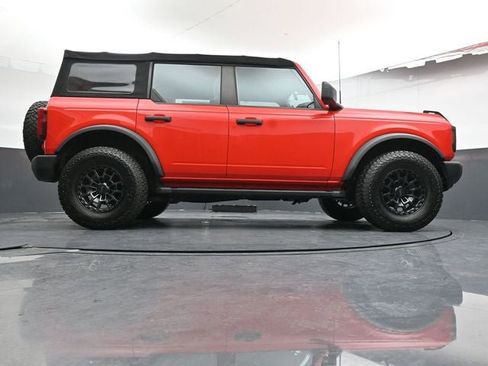 Used 2023 Ford Bronco Base image 34