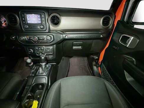 Used 2018 Jeep Wrangler Unlimited Sport S AWD/4WD image 33